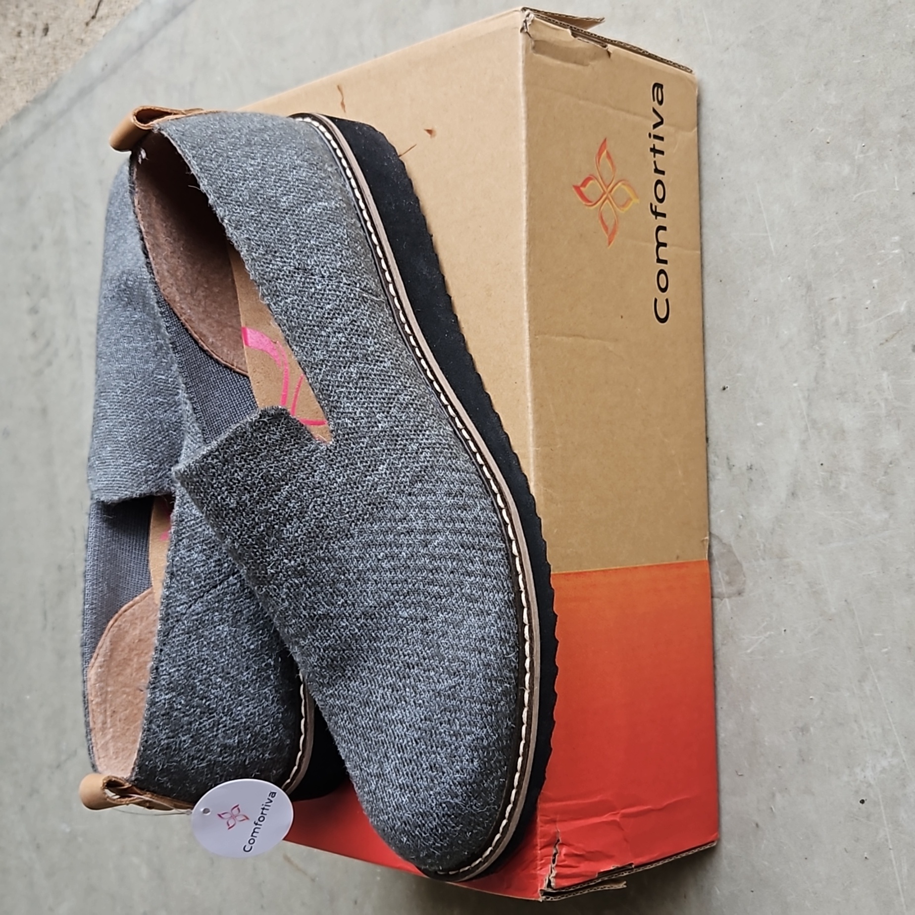 Womens 11 Comfortiva New Soft Heather Grey Loafers